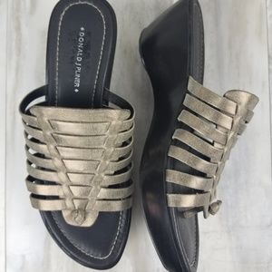 Donald J. Pliner Cissy Wedge Platform Sandals 10 M